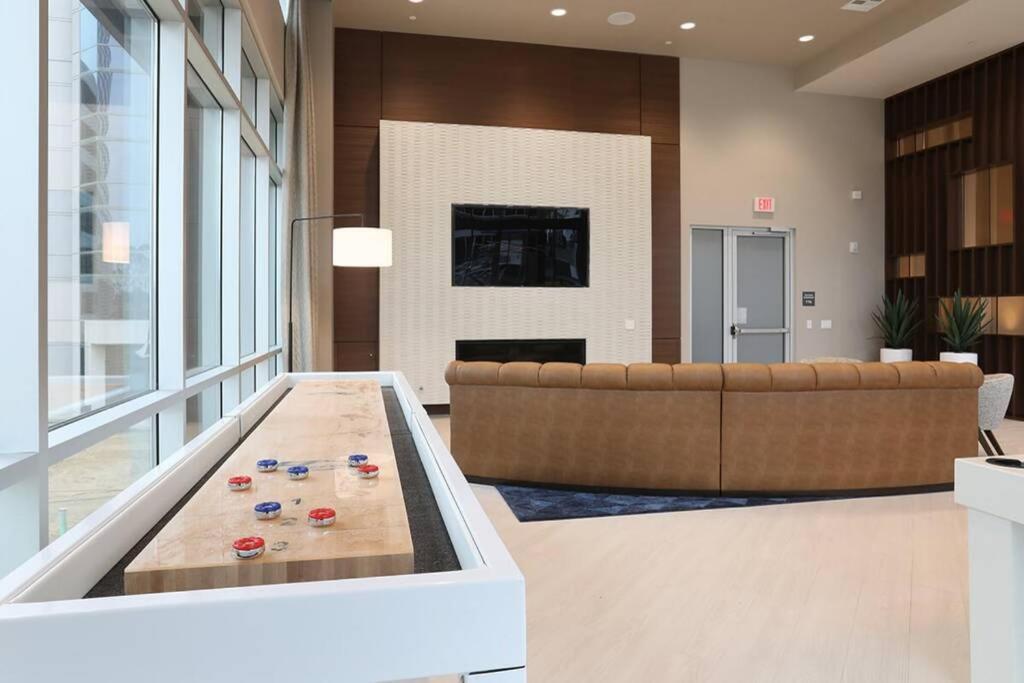 Modern Building -Free Parking - By Choc & St Joseph'S Hospital Appartement Orange Buitenkant foto