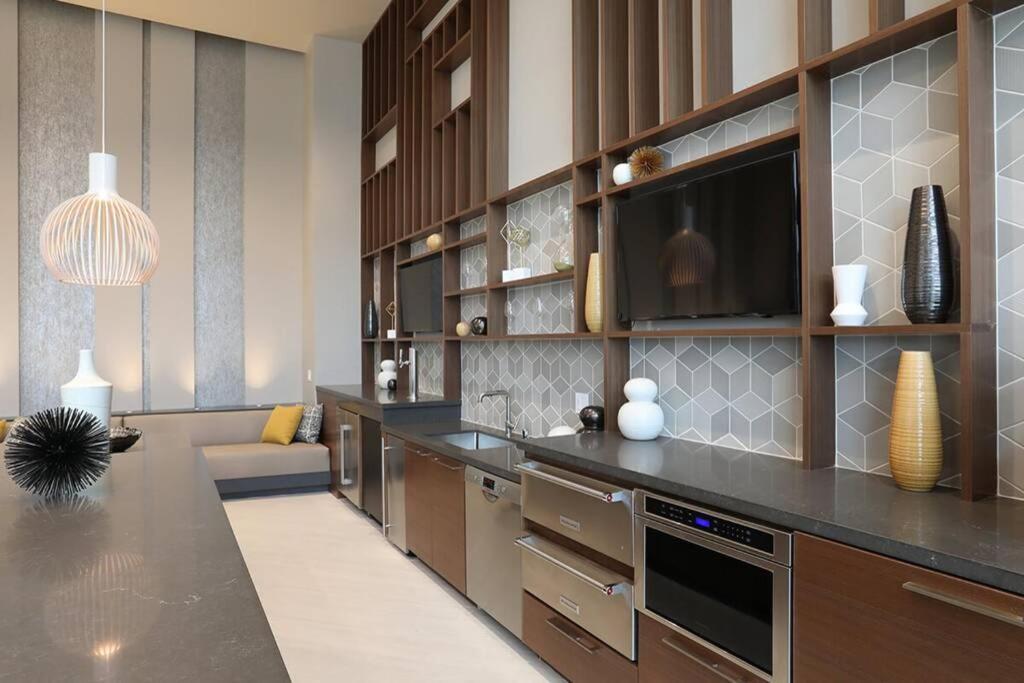 Modern Building -Free Parking - By Choc & St Joseph'S Hospital Appartement Orange Buitenkant foto